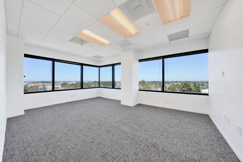 600 Anton Blvd, Costa Mesa, CA à louer Photo intérieure- Image 1 de 9