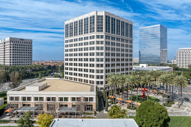 Plus de détails pour 100 Spectrum Center Dr, Irvine, CA - Bureau à louer