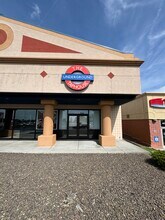 4525 N Road 68, Pasco, WA à louer Photo du bâtiment- Image 2 de 4