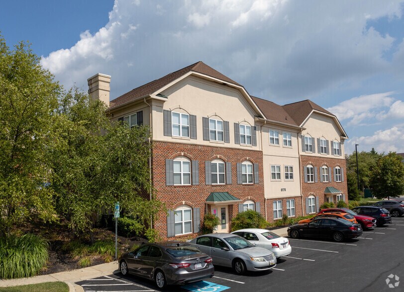 8178 Lark Brown Rd, Elkridge, MD à louer - Photo du bâtiment - Image 1 de 11