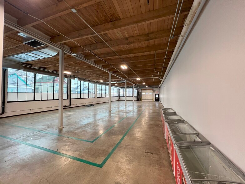 1911 Jefferson St NE, Saint Anthony, MN à louer - Photo du bâtiment - Image 3 de 8