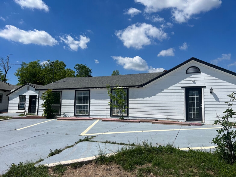 804 W 2nd St, Taylor, TX for sale - Building Photo - Image 3 of 18