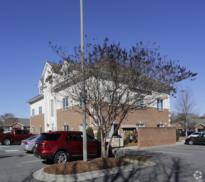 10460 Park Rd, Charlotte, NC à louer - Photo du bâtiment - Image 2 de 8