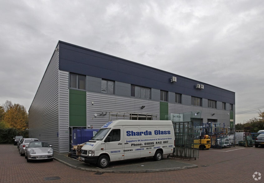 Horton Clos, West Drayton for lease - Primary Photo - Image 1 of 4