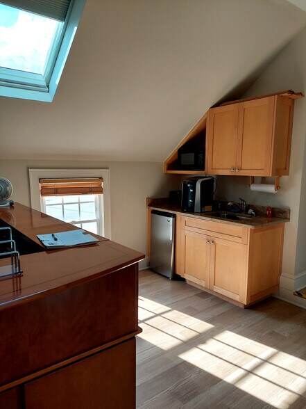 18 Kings Hwy N, Westport, CT à vendre - Photo intérieure - Image 2 de 10