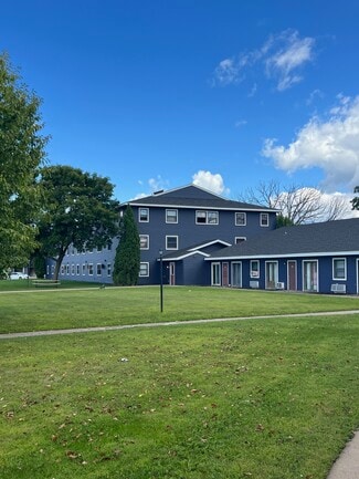 Plus de détails pour 350-360 E Birch Ave, Barron, WI - Multi-résidentiel à vendre