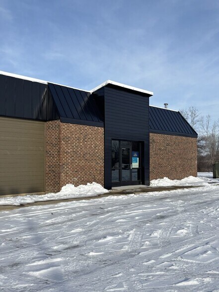 1861 S Scott Rd, Saint Johns, MI for lease - Building Photo - Image 2 of 6
