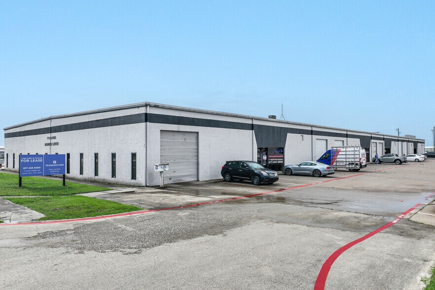 1110 W Harris Rd, Arlington, TX for lease - Building Photo - Image 3 of 21