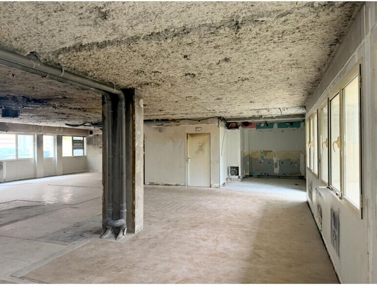 Retail in Levallois-Perret for sale - Interior Photo - Image 3 of 12