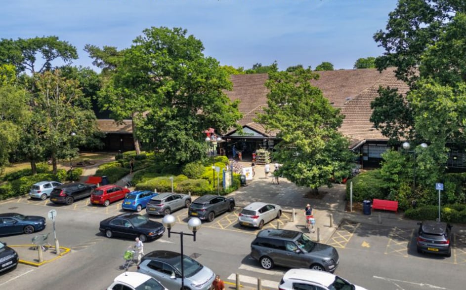 Denton Way, Woking for sale - Building Photo - Image 2 of 3
