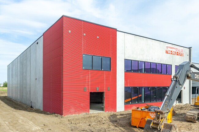 Plus de détails pour 5003 28 St NW, Edmonton, AB - Industriel à vendre