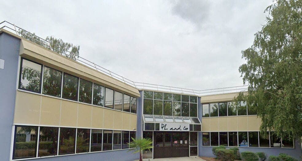 7 Rue Niels Bohr, Saint-Thibault-des-Vignes for lease - Primary Photo - Image 1 of 1