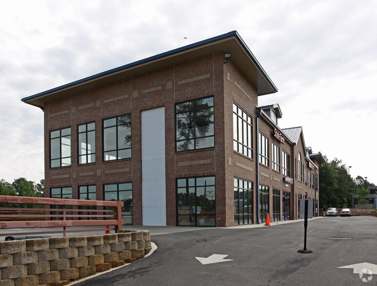 4353 Tilly Mill Rd, Atlanta, GA for lease - Building Photo - Image 3 of 12