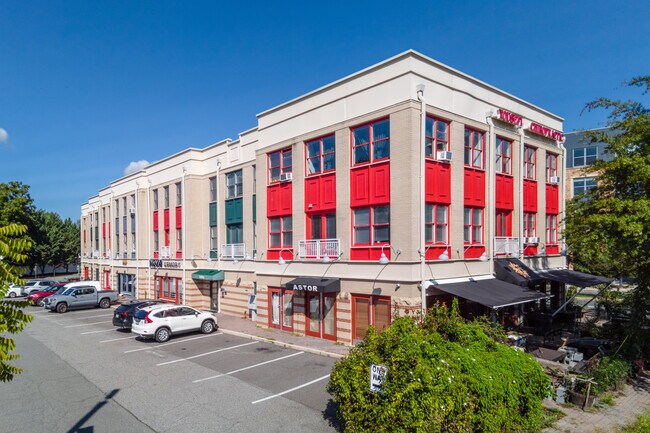 More details for 2300 N Pershing Dr, Arlington, VA - Office for Sale