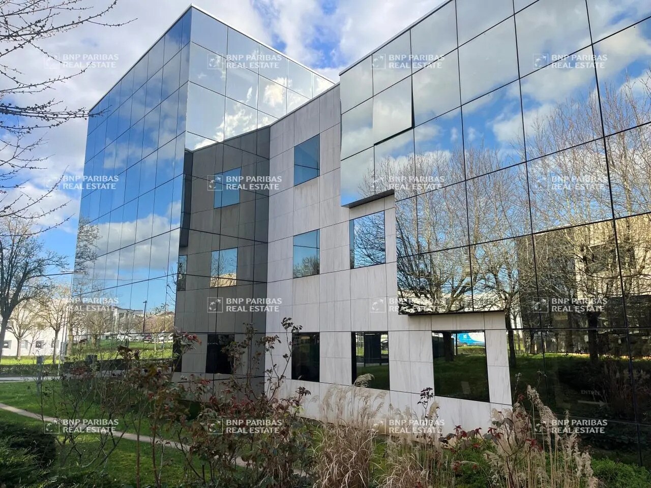 Office in Dijon for sale Building Photo- Image 1 of 18