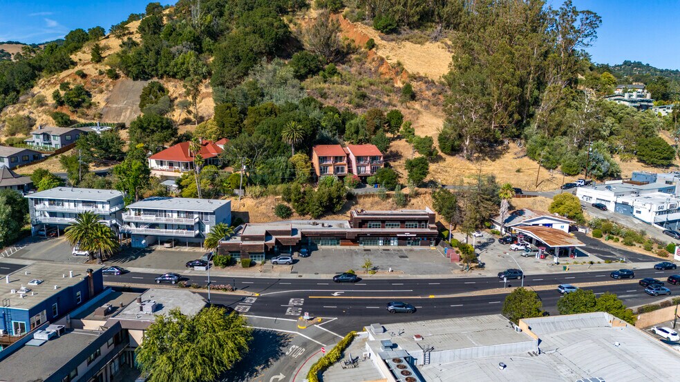 754 Sir Francis Drake Blvd, San Anselmo, CA à vendre - Aérien - Image 3 de 6
