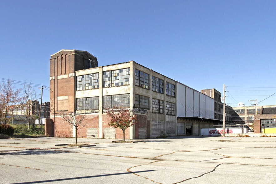5239 Brown Ave, Saint Louis, MO à vendre - Photo du bâtiment - Image 2 de 10