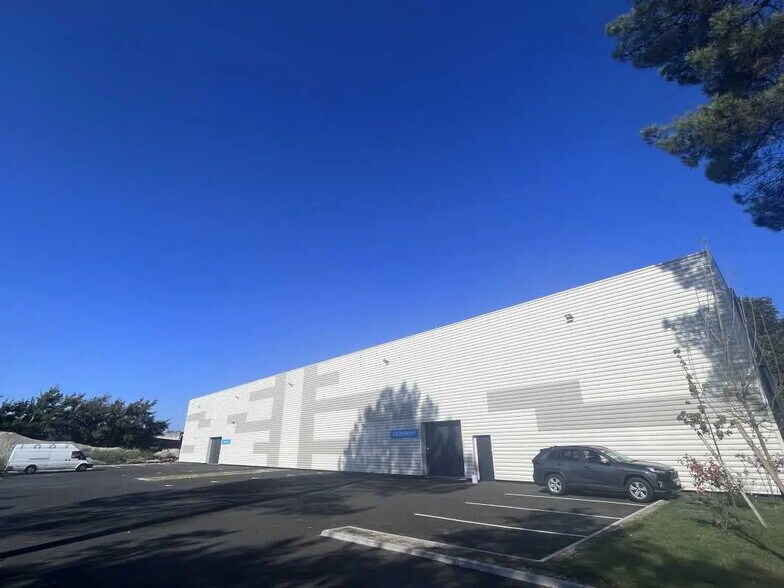 Flex dans Pessac à louer - Photo du bâtiment - Image 1 de 4