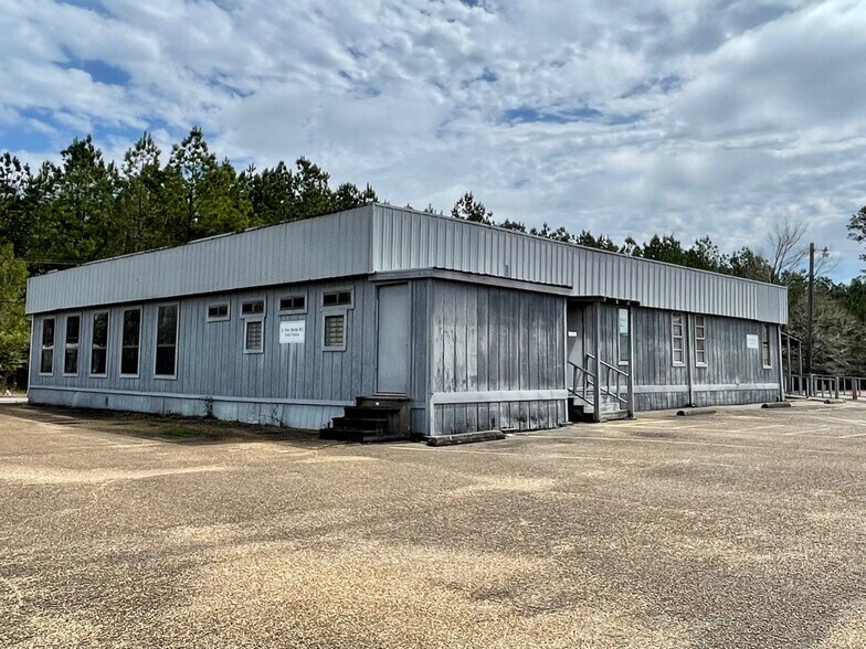 1008 Dickerson Dr, Jasper, TX à vendre - Photo du bâtiment - Image 2 de 19