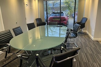 Test Ln, Southampton for lease Interior Photo- Image 2 of 7