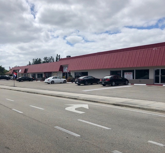 3700-3758 SE Dixie Hwy, Stuart, FL for lease Primary Photo- Image 1 of 36