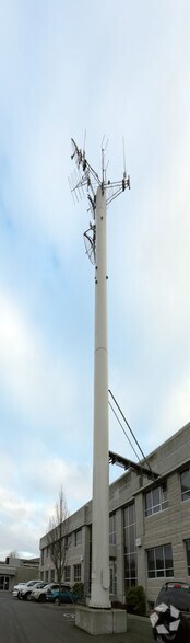 2750 Quadra St, Victoria, BC à louer - Photo du bâtiment - Image 3 de 5