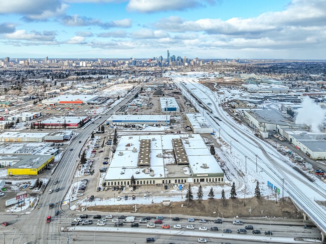 More details for 6325 Gateway Blvd NW, Edmonton, AB - Multiple Space Uses for Lease