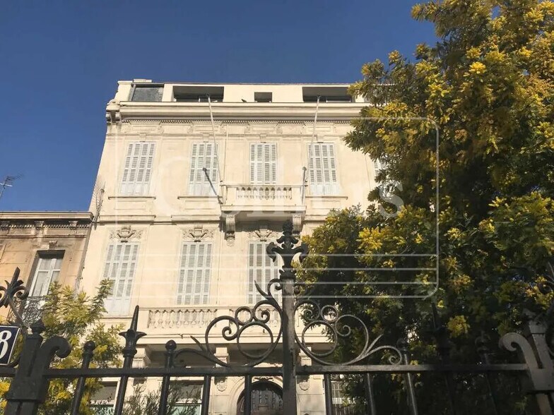Bureau dans Marseille à louer - Photo du bâtiment - Image 1 de 12