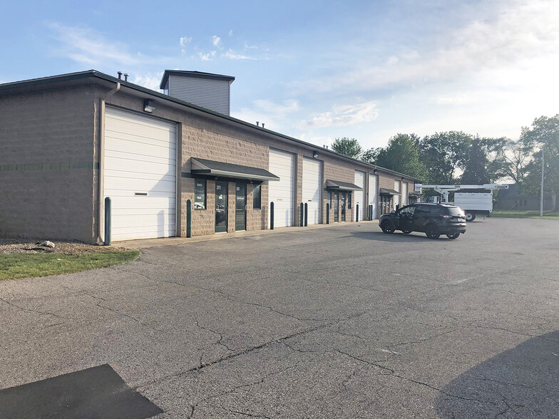 2879-2893 Sanford Ave SW, Grandville, MI for lease - Building Photo - Image 1 of 27