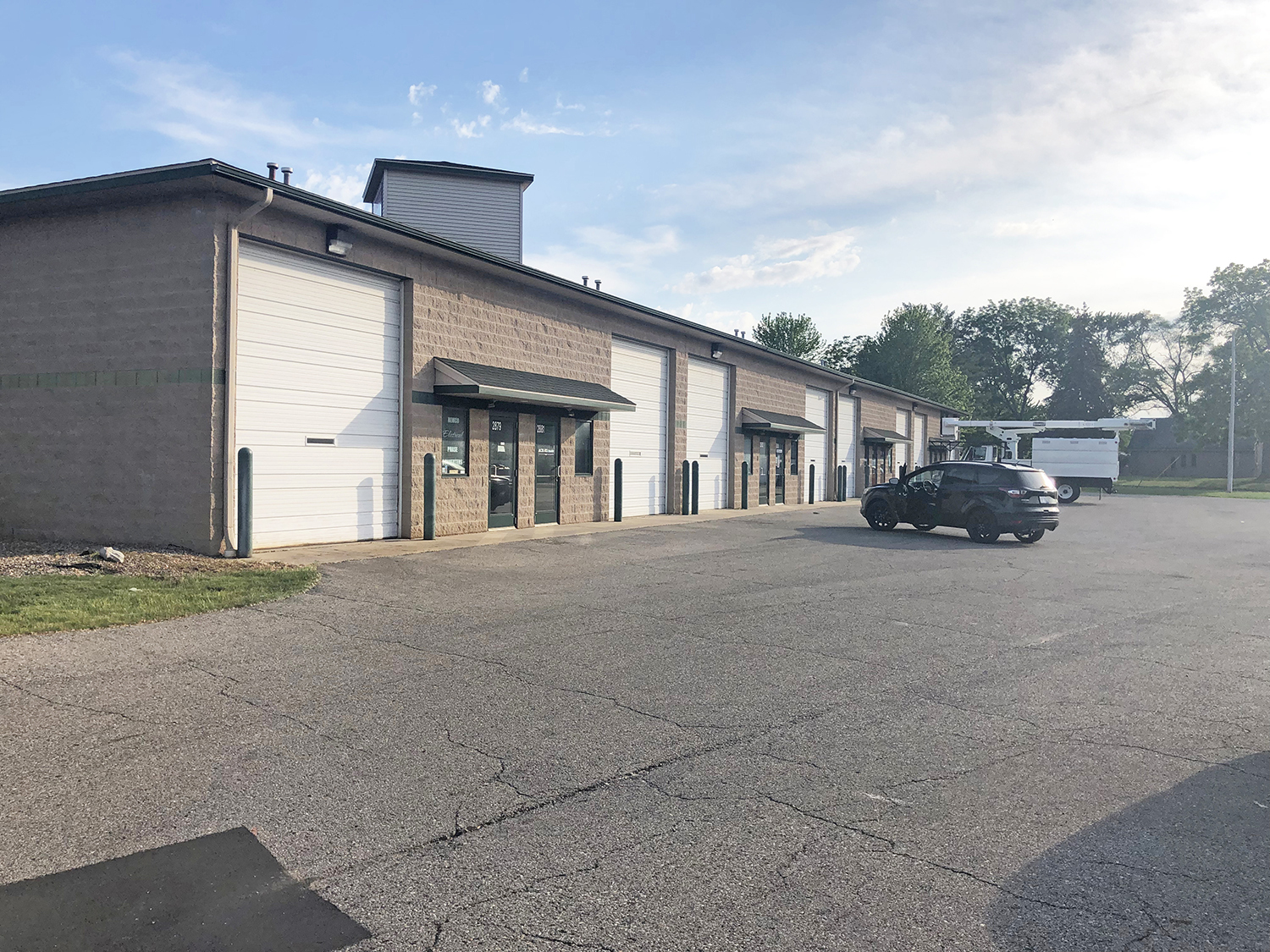 2879-2893 Sanford Ave SW, Grandville, MI for lease Building Photo- Image 1 of 28