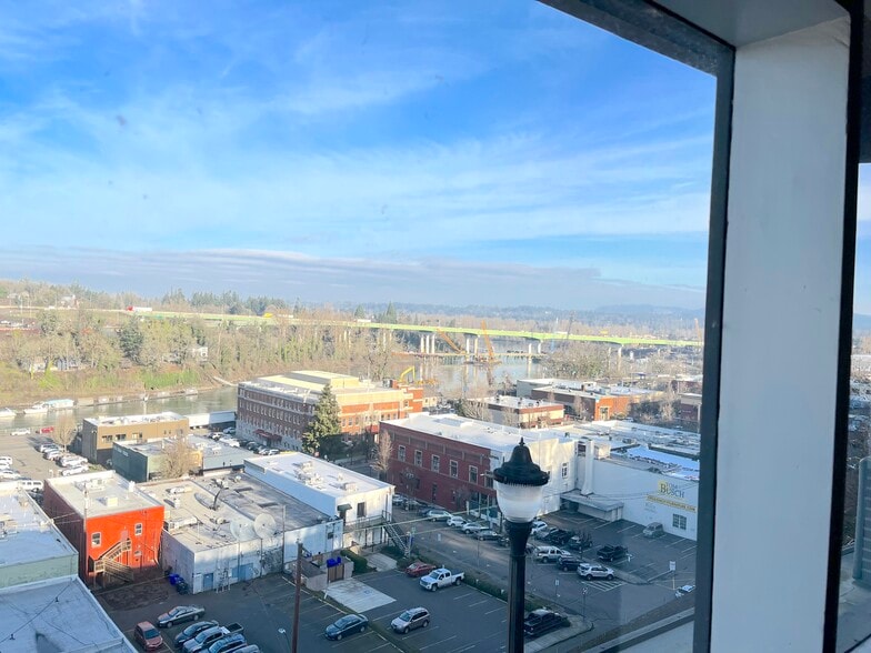 617 High St, Oregon City, OR à louer - Photo du bâtiment - Image 3 de 4