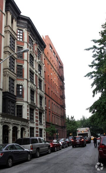 127 Riverside Dr, New York, NY à vendre - Photo du bâtiment - Image 2 de 4