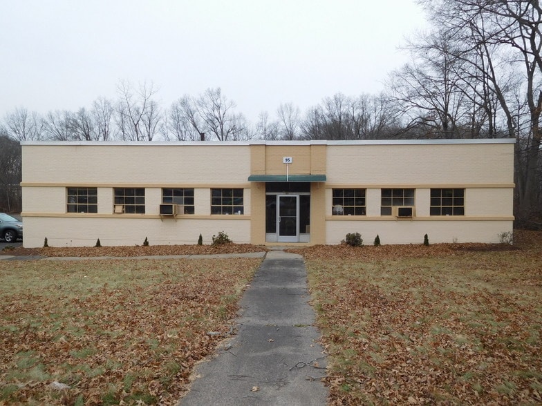 95 Granby St, Bloomfield, CT for sale - Building Photo - Image 2 of 19