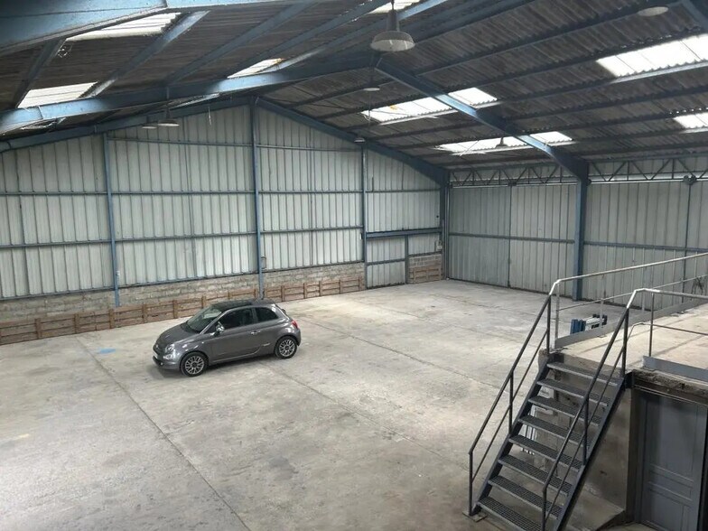 Flex dans Fretin à louer - Photo du bâtiment - Image 2 de 6