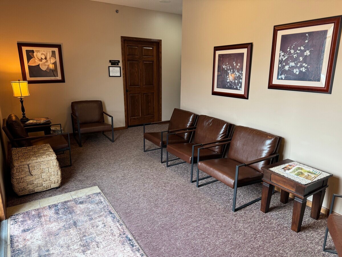 558-572 Bavaria Ln S, Chaska, MN 55318 - Unit 562 -  - Interior Photo - Image 1 of 5