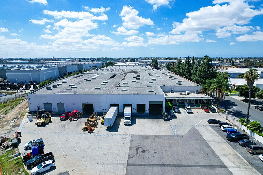 16222 Phoebe Ave, La Mirada, CA à louer - Photo du bâtiment - Image 3 de 8