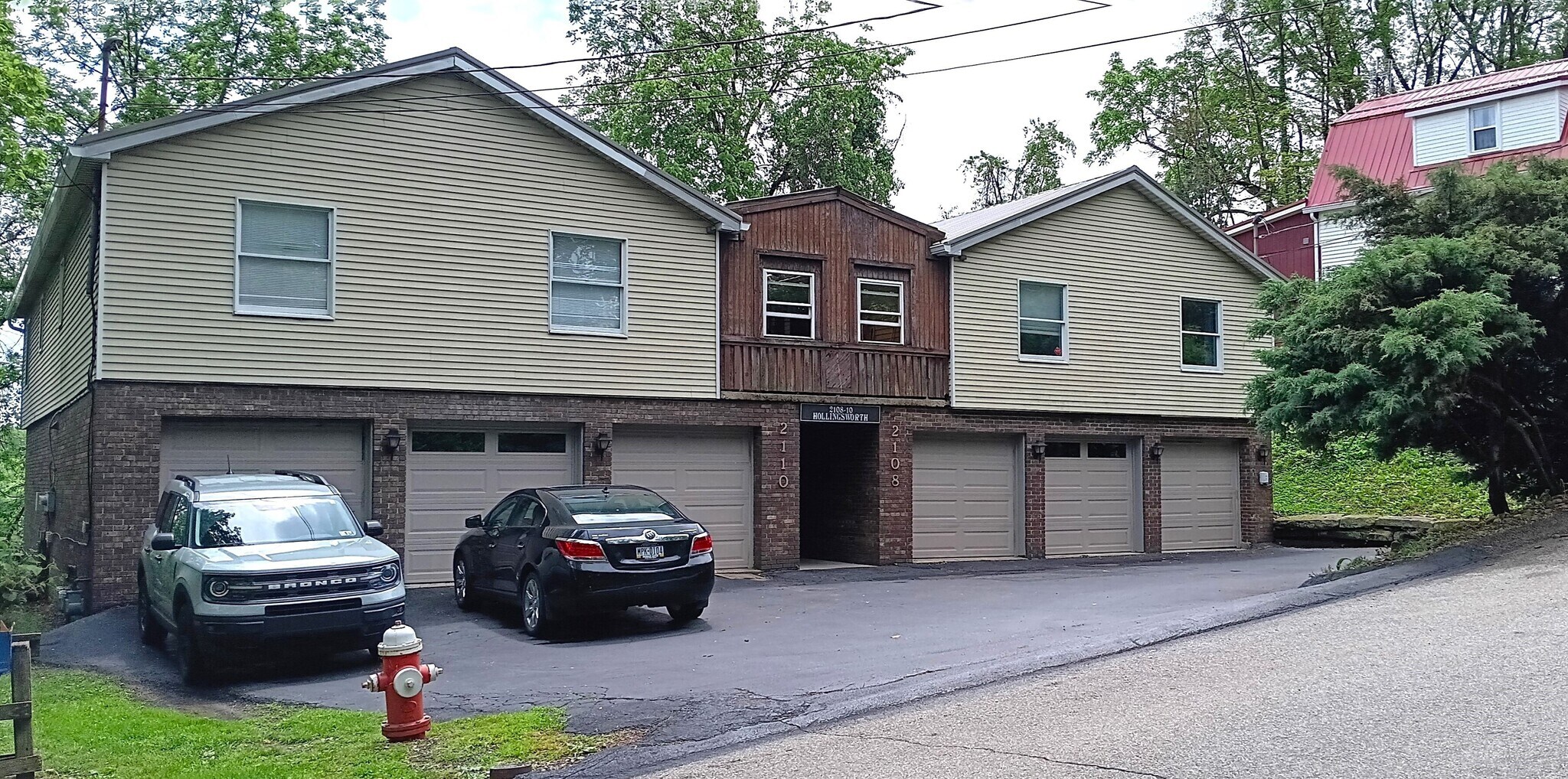 2108 Hollingsworth St, New Kensington, PA à vendre Photo principale- Image 1 de 1