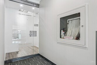 150 Bloor St W, Toronto, ON à louer Photo intérieure- Image 2 de 10