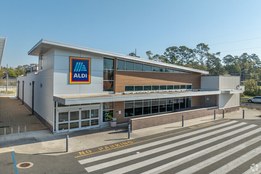 2020 W Pensacola St, Tallahassee, FL à louer - Photo du bâtiment - Image 3 de 11