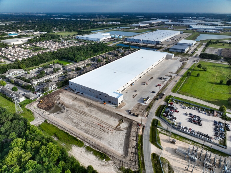 Deer Trail Drive and West Road, Houston, TX for lease - Primary Photo - Image 1 of 3
