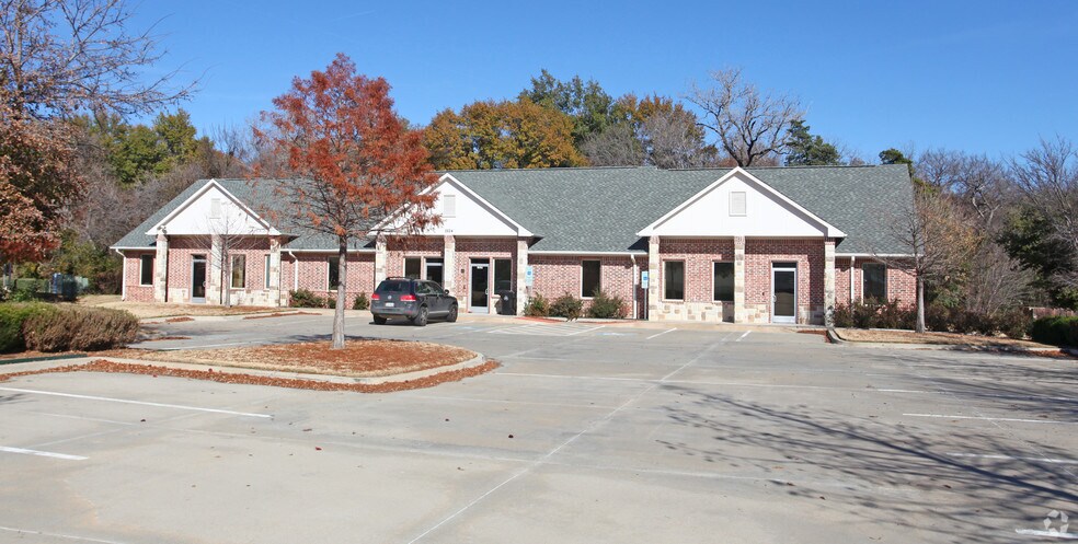 2624 Long Prairie Rd, Flower Mound, TX à louer - Photo du bâtiment - Image 2 de 3