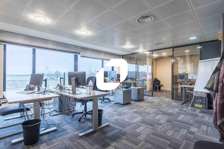 Bureau dans Lieusaint à vendre - Photo intérieure - Image 3 de 29