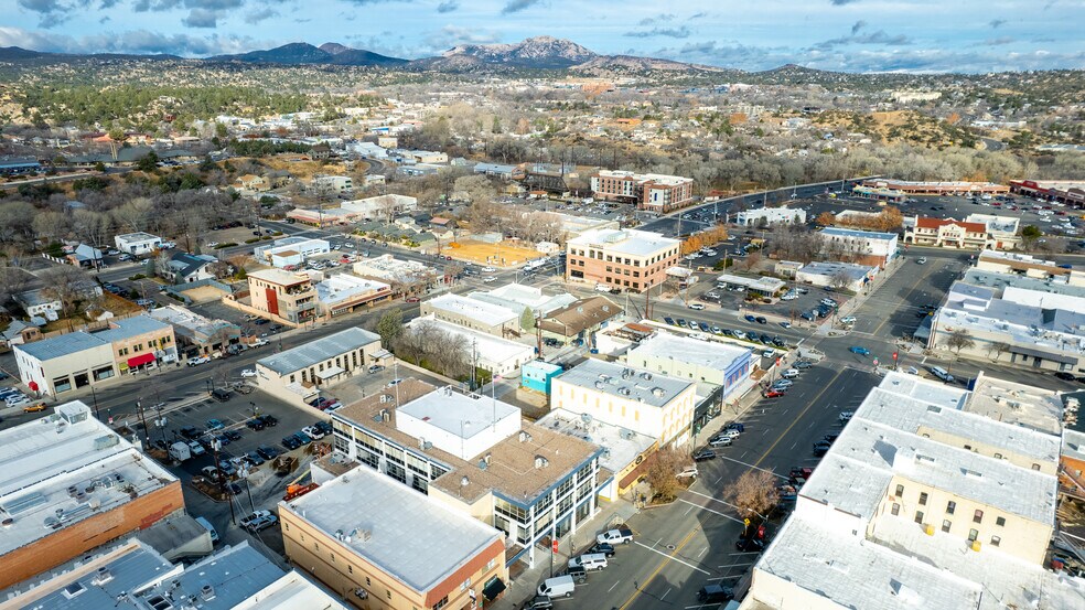 122 N Cortez St, Prescott, AZ à louer - Photo du bâtiment - Image 1 de 10