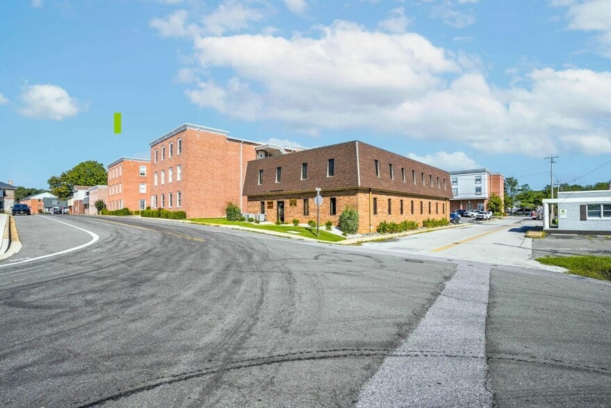 41670 Courthouse Dr, Leonardtown, MD à louer - Photo du bâtiment - Image 3 de 28