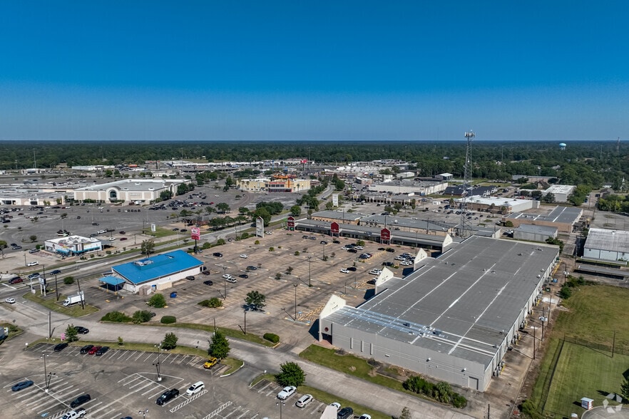 4402 Dowlen Rd, Beaumont, TX for lease - Aerial - Image 3 of 3