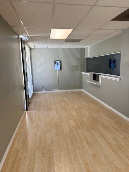9655 Monte Vista Ave, Montclair, CA à louer - Photo du bâtiment - Image 1 de 8