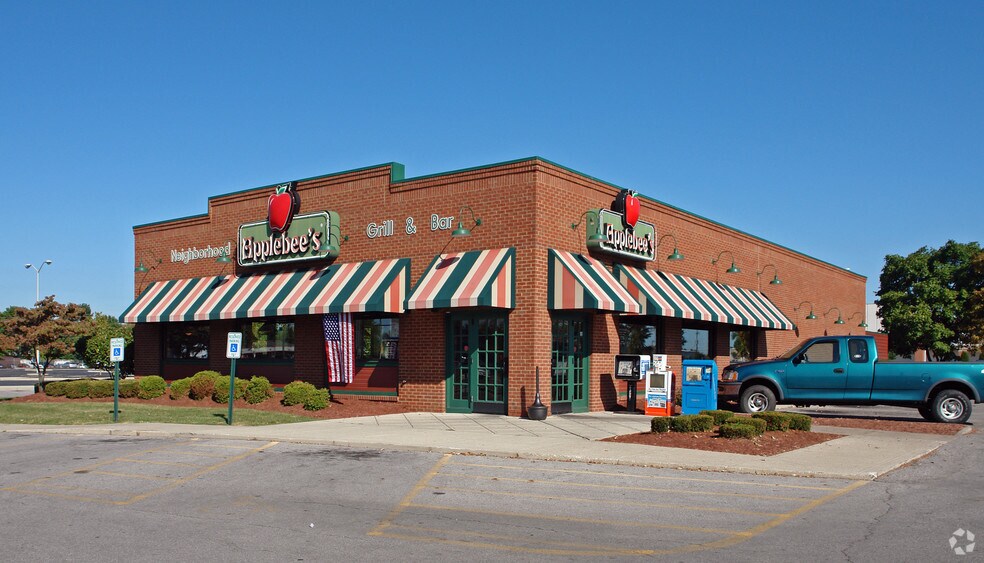 4600 E Broad St, Whitehall, OH for lease - Building Photo - Image 1 of 10
