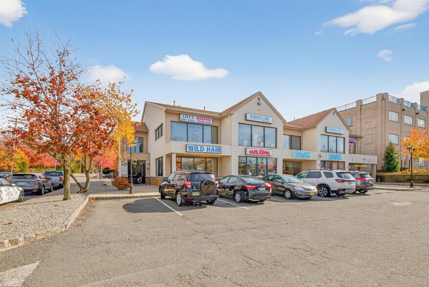 172 US Highway 9, Englishtown, NJ à louer - Photo du bâtiment - Image 3 de 4