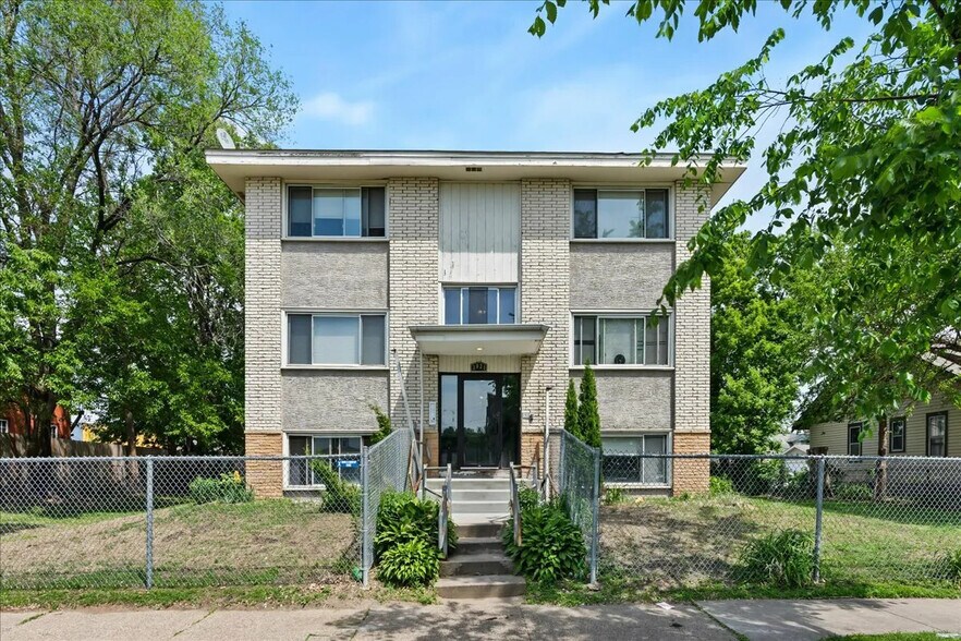 3021 Longfellow Ave, Minneapolis, MN à vendre - Photo du bâtiment - Image 2 de 11