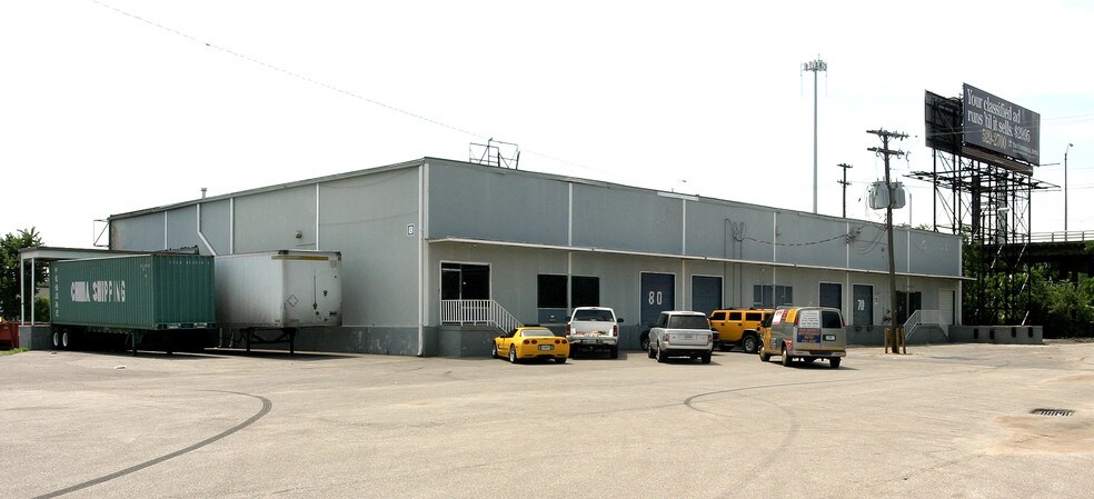 70-80 Cumberland St, Memphis, TN for lease - Building Photo - Image 2 of 7